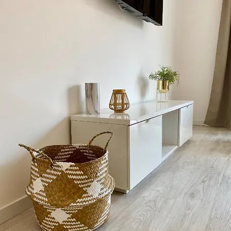 Apartament White Downtown *