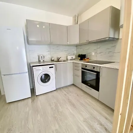 Apartment White Downtown