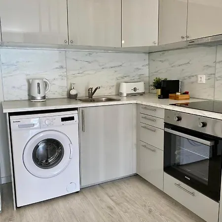 White Downtown Αλμπουφέιρα